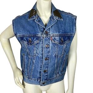 Vintage 90s Levis Studded Collar Indigo Blue Denim Trucker Vest Sz M